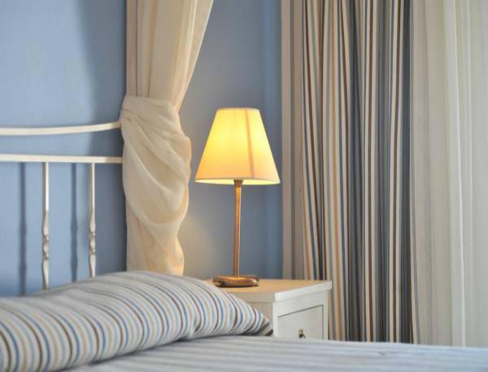 Hotel Айос-Нікітас Екстер'єр фото